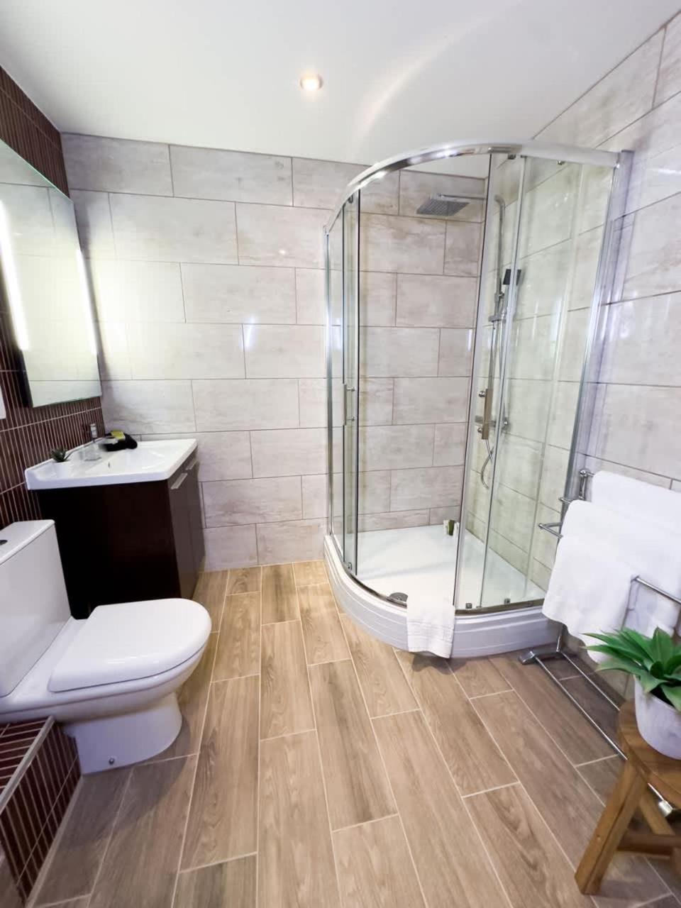 Stunning 2 Bedroom Apartment In Converted Chapel Bath Dış mekan fotoğraf